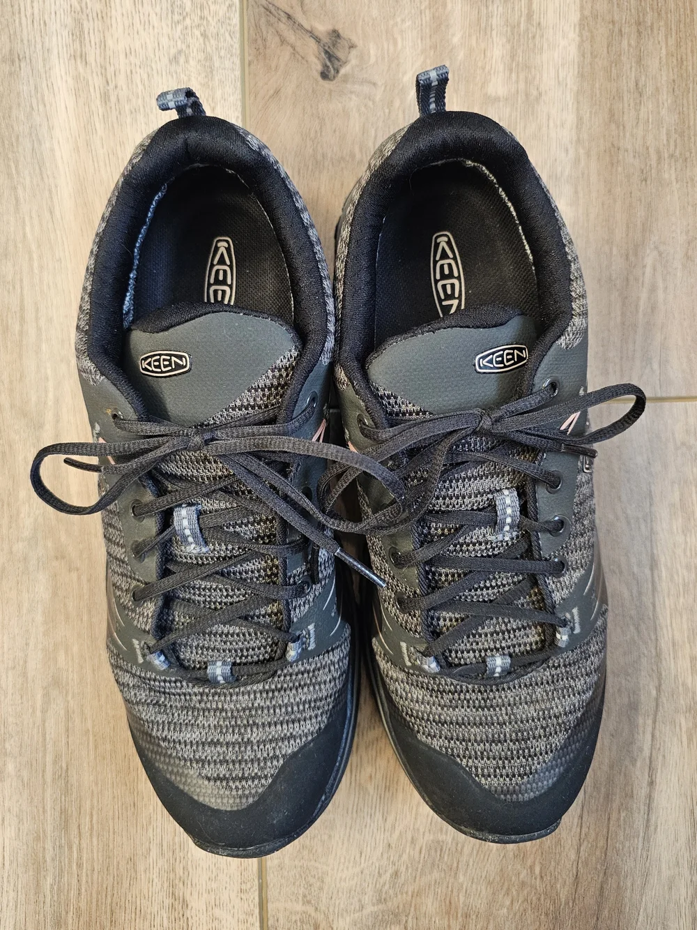 KEEN Women's Waterproof Hilimg Shoes - Size 8 - Picture 3 of 9